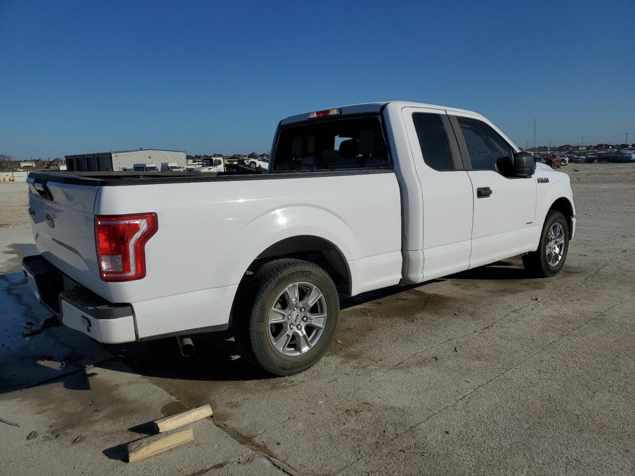 2015 Ford F-150 - Image 3