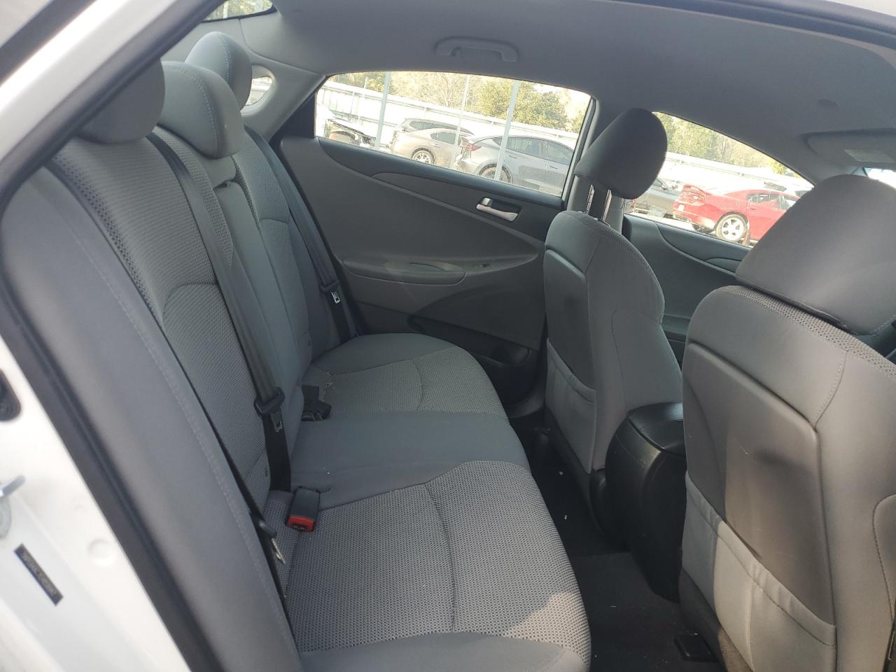 2014 Hyundai Sonata - Image 10