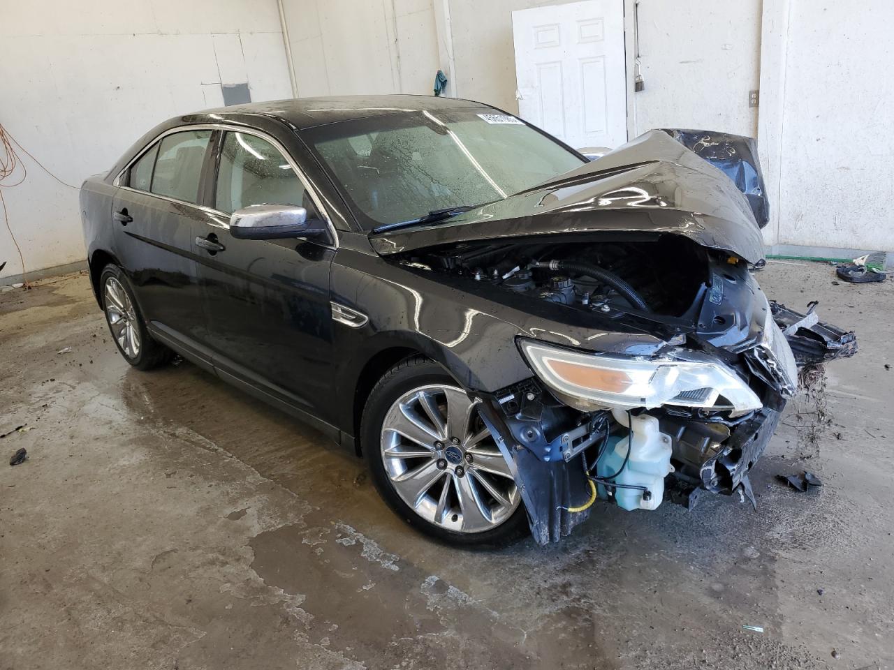 2011 Ford Taurus - Image 4