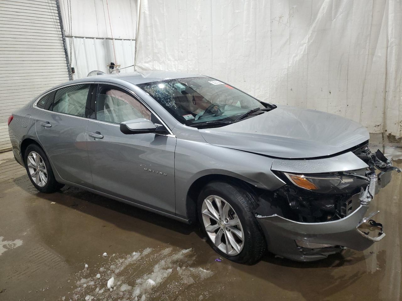2023 Chevrolet Malibu - Image 4