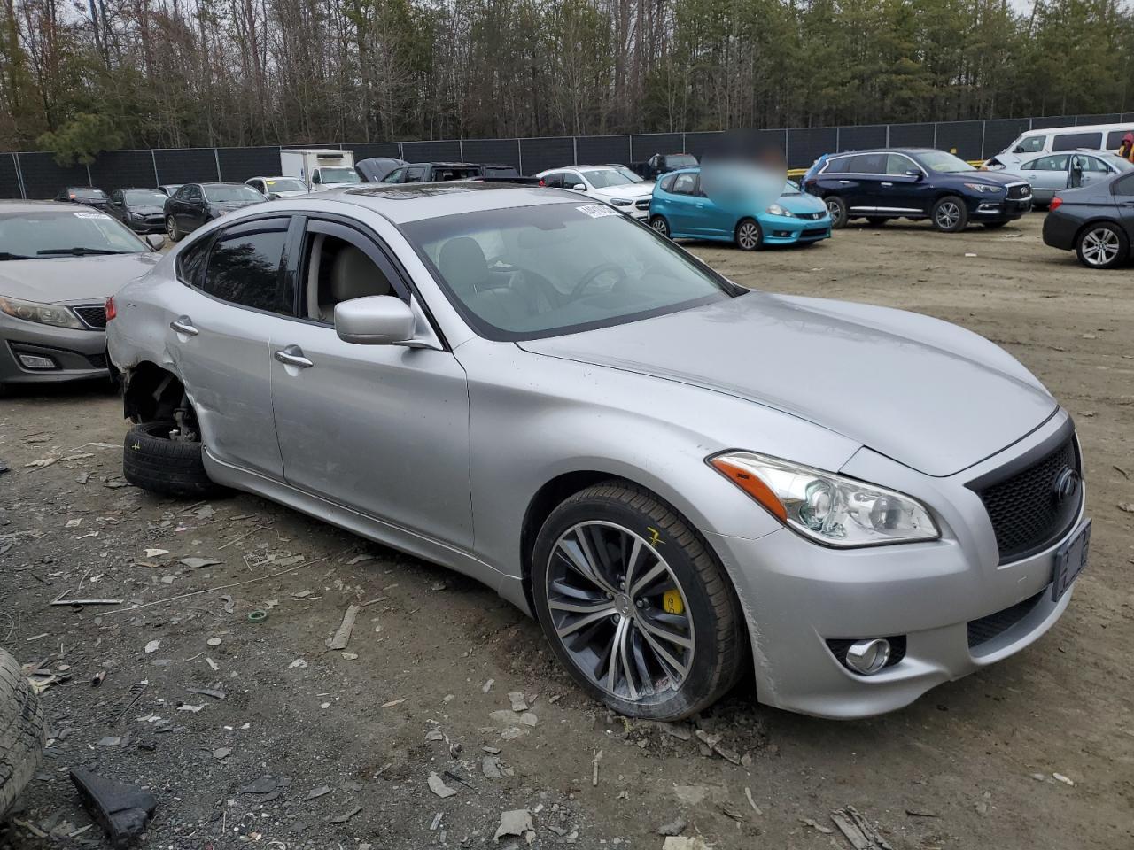 2012 Infiniti M - Image 4