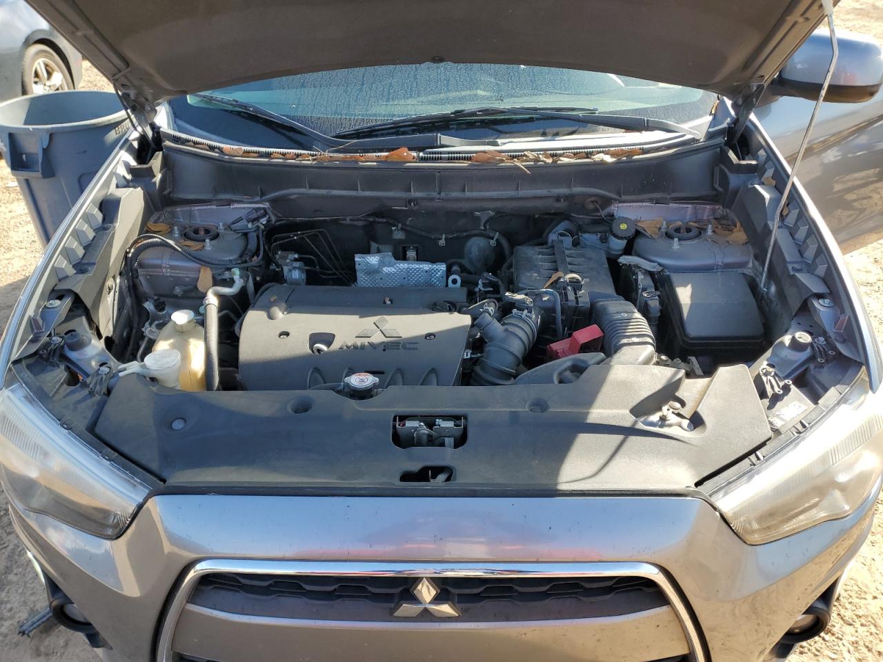 2015 Mitsubishi Outlander - Image 12