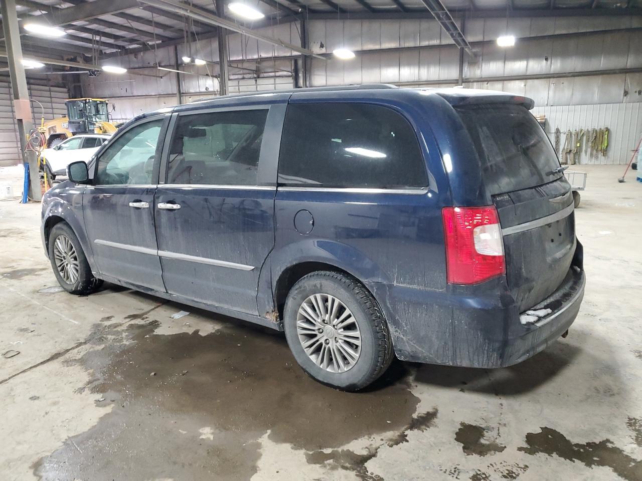 2013 Chrysler Town & Country - Image 2