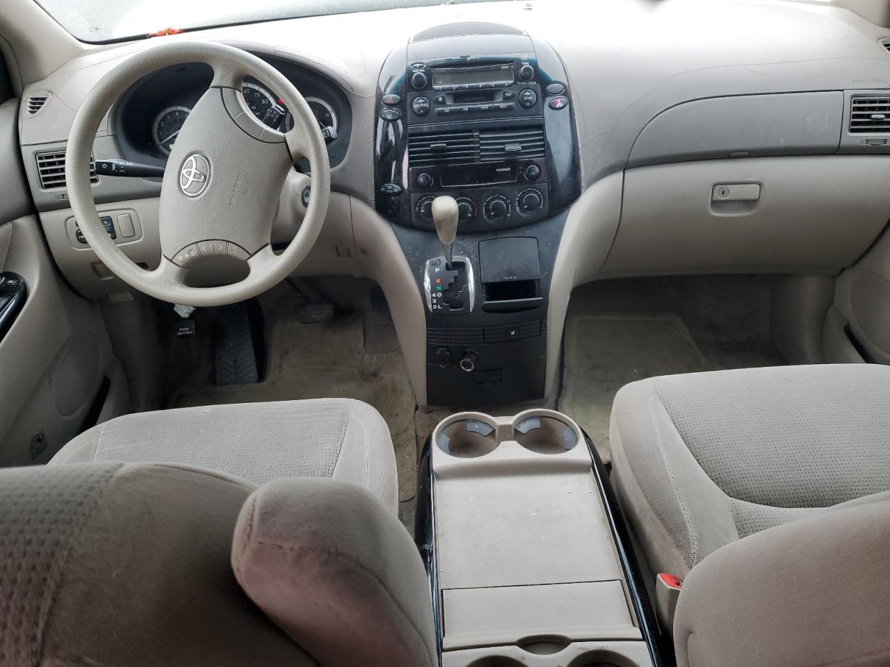 2005 Toyota Sienna - Image 8