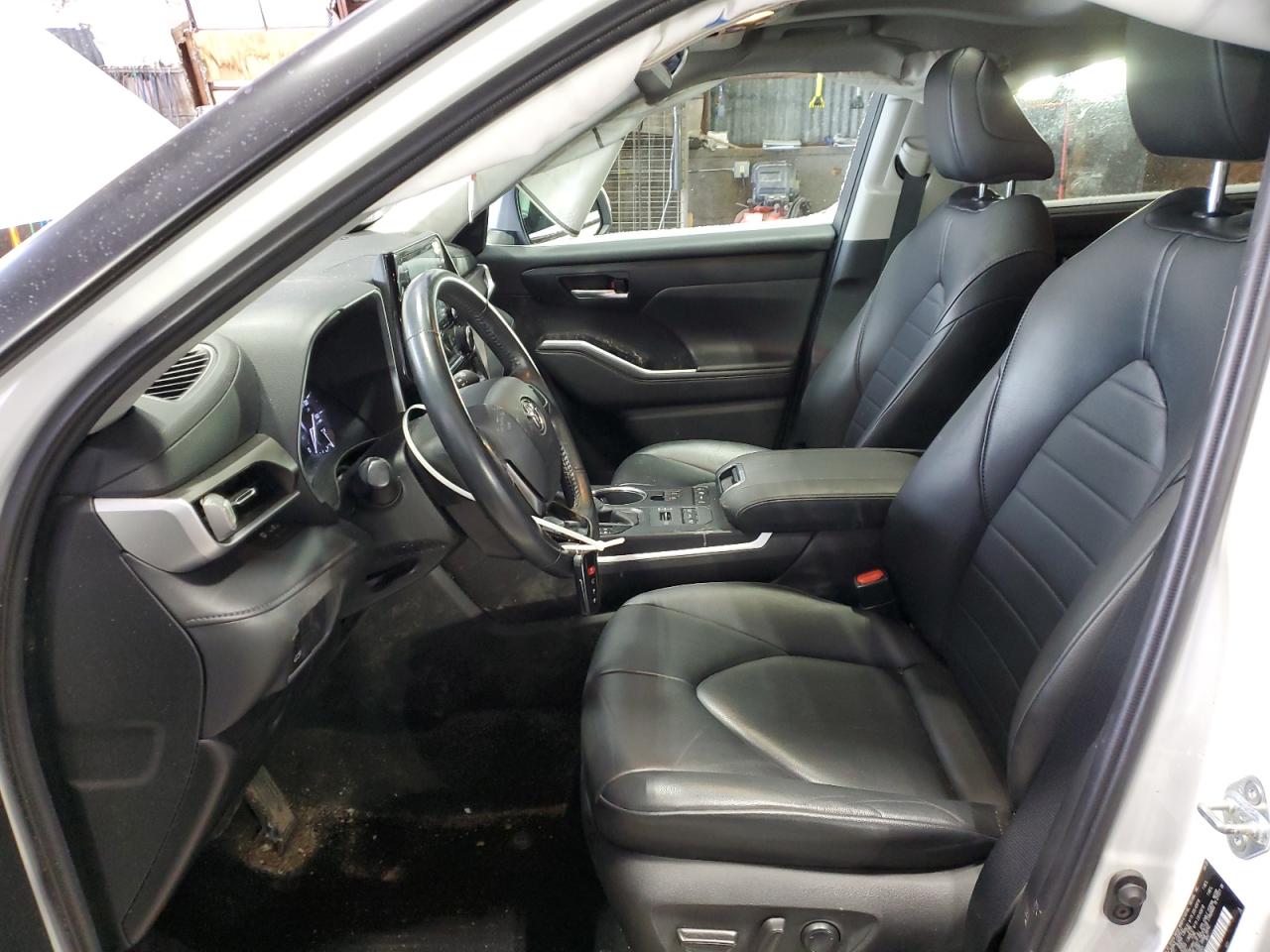 2020 Toyota Highlander - Image 7