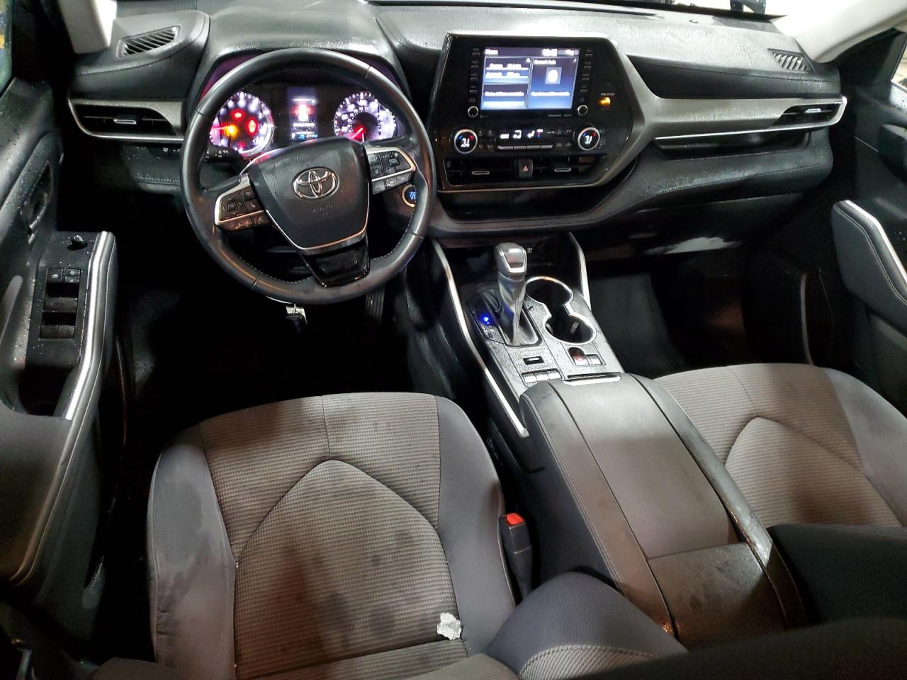 2021 Toyota Highlander - Image 8