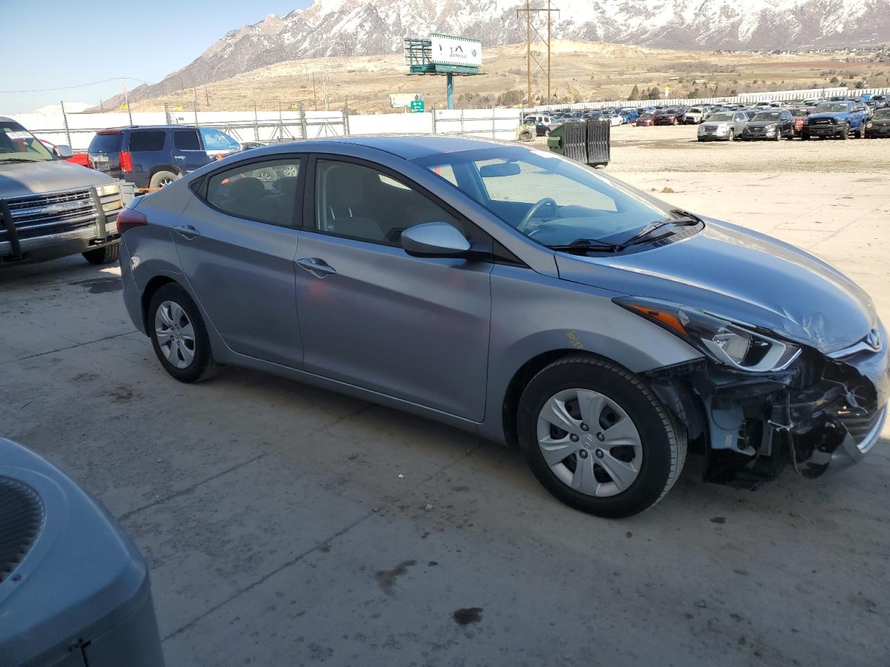 2016 Hyundai Elantra - Image 4