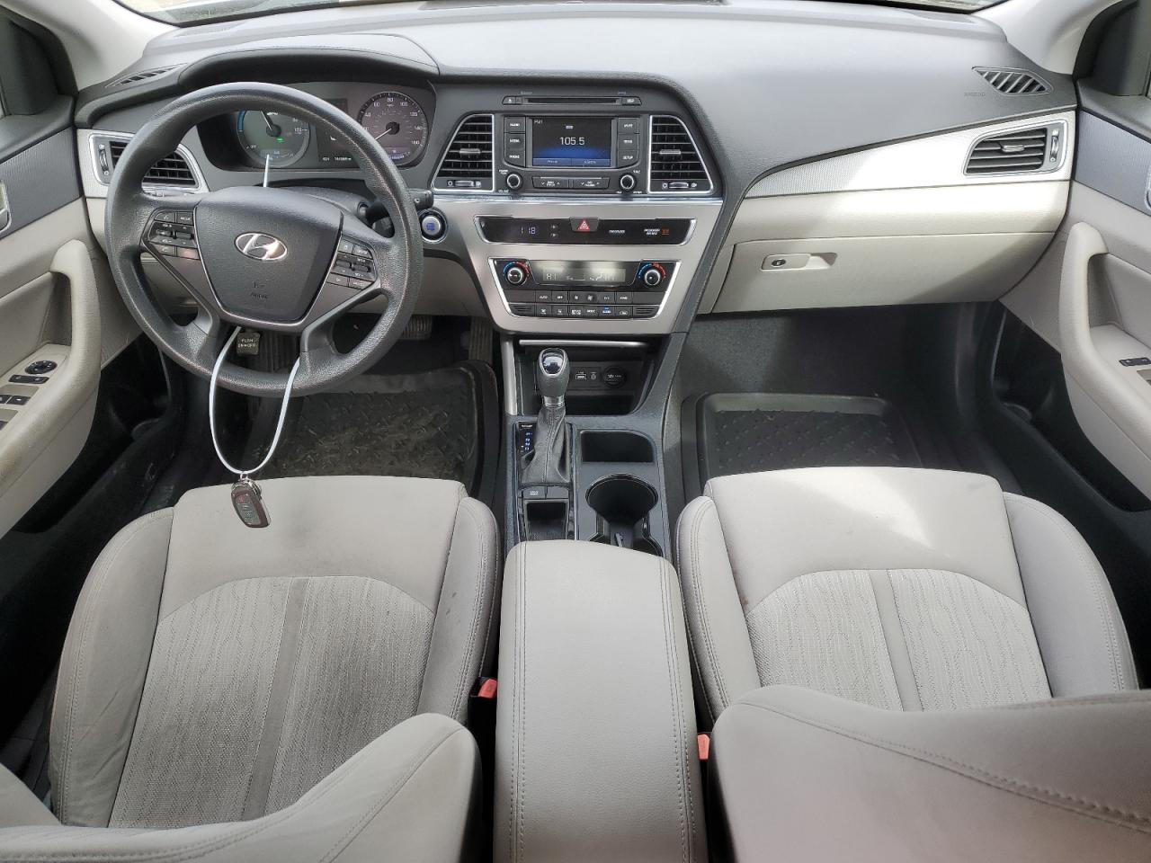 2016 Hyundai Sonata - Image 8