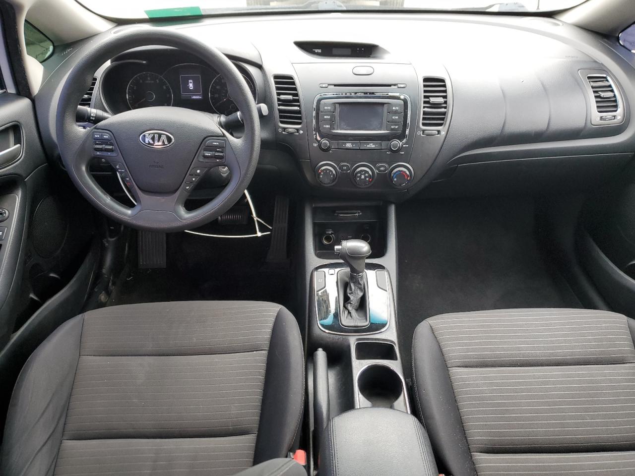 2017 Kia Forte - Image 8