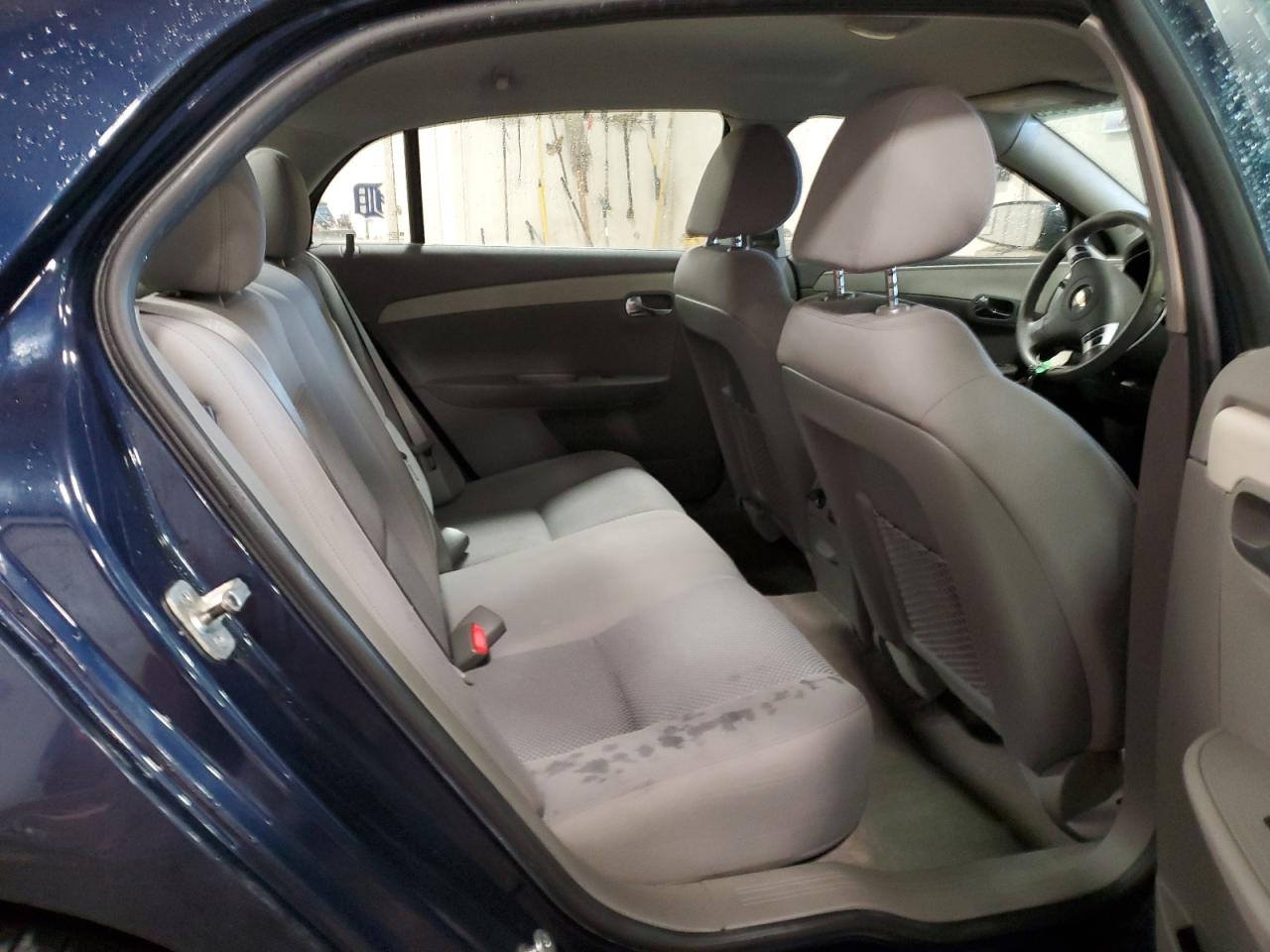 2011 Chevrolet Malibu - Image 10