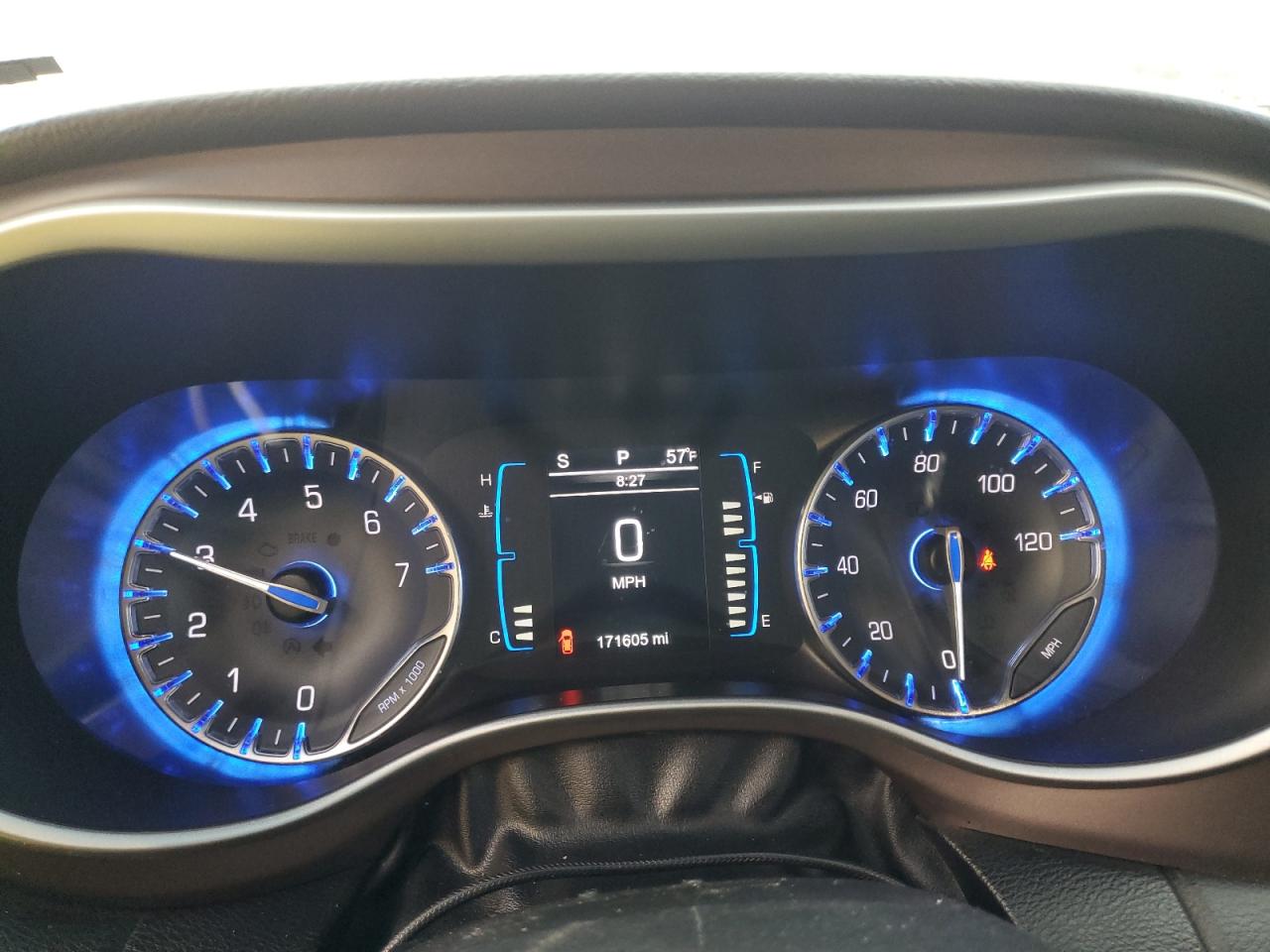 2017 Chrysler Pacifica - Image 9