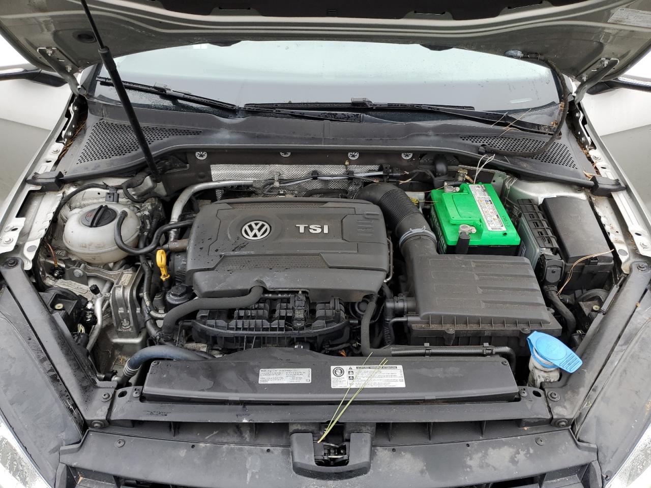 2017 Volkswagen Golf - Image 12