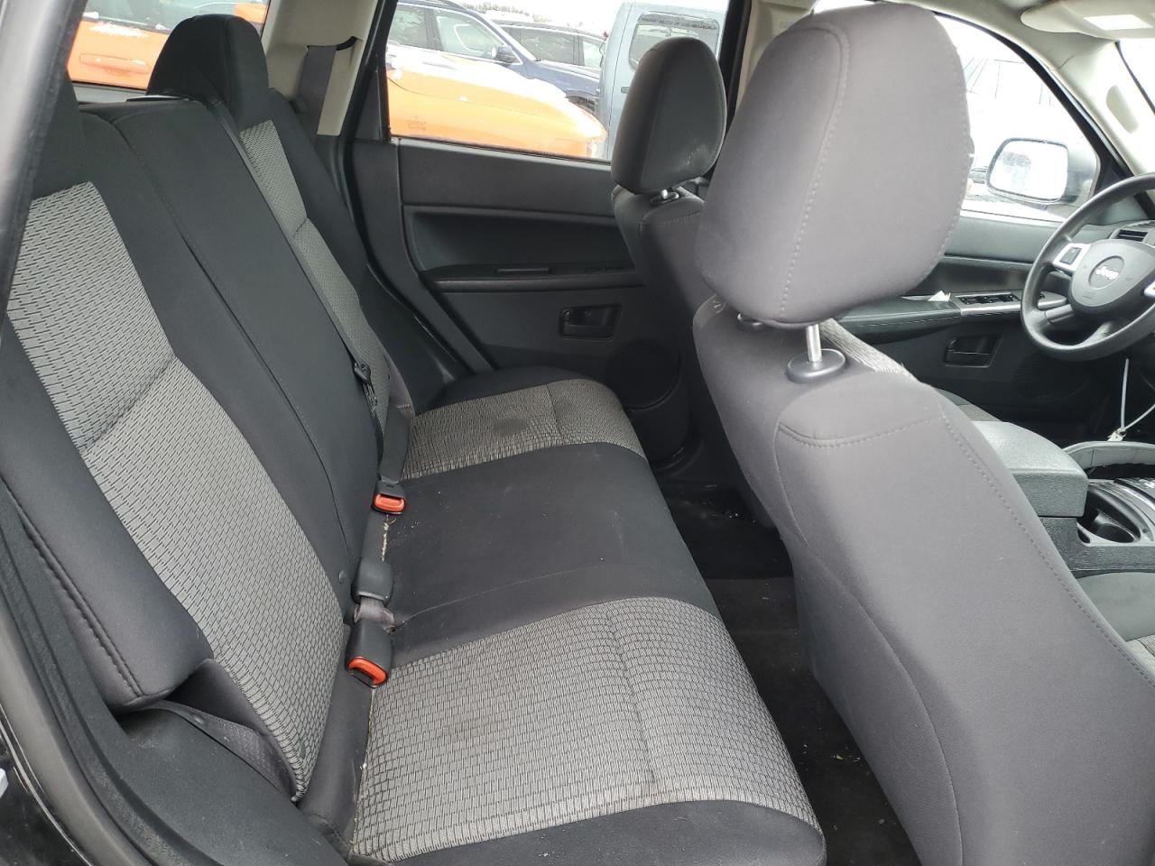 2008 Jeep Grand Cherokee - Image 11