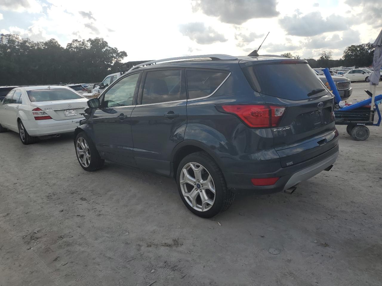 2019 Ford Escape - Image 2