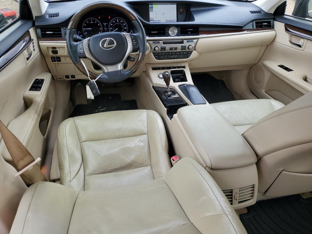 2014 Lexus ES - Image 8