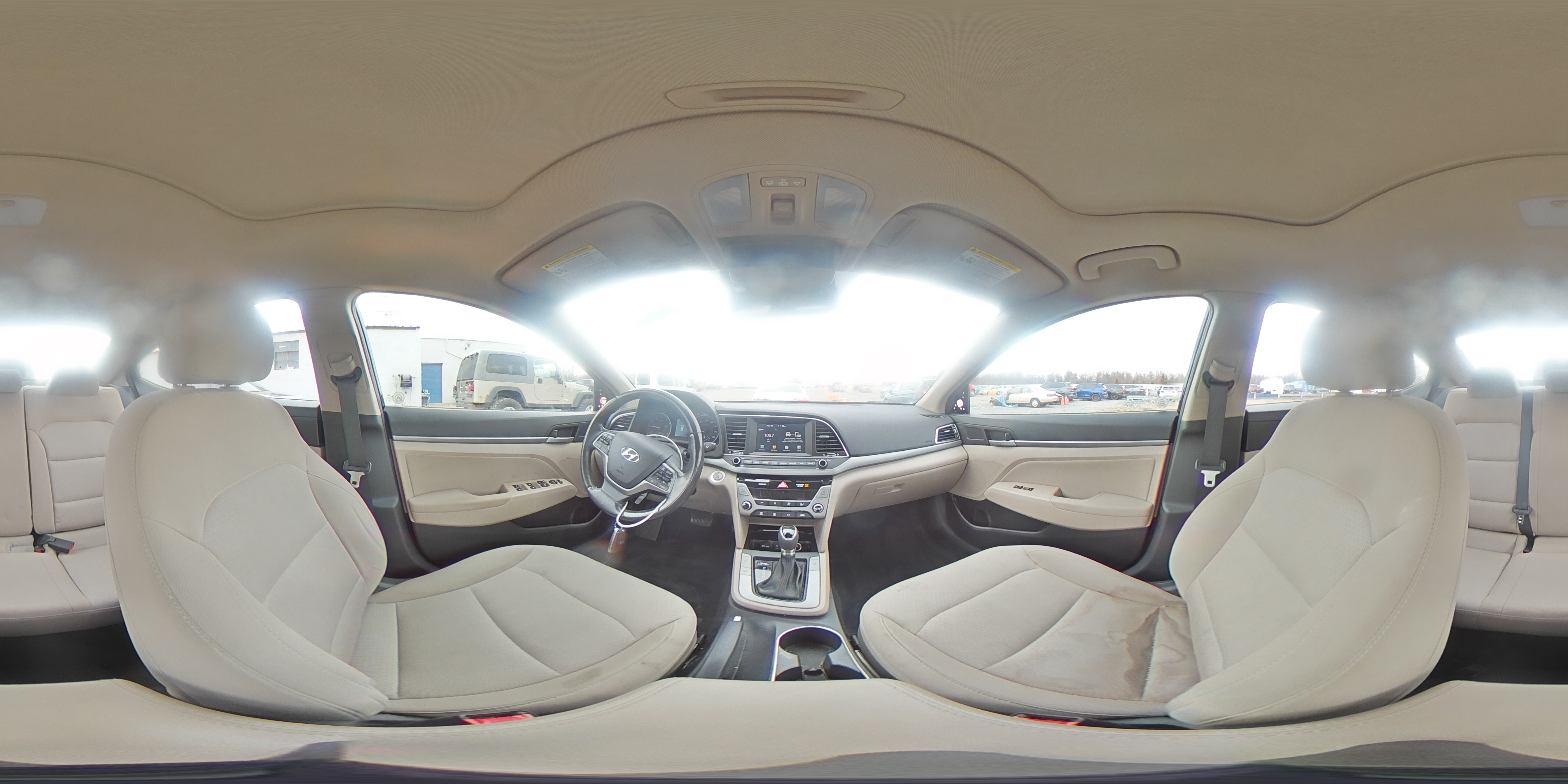 2017 Hyundai Elantra - Image 15
