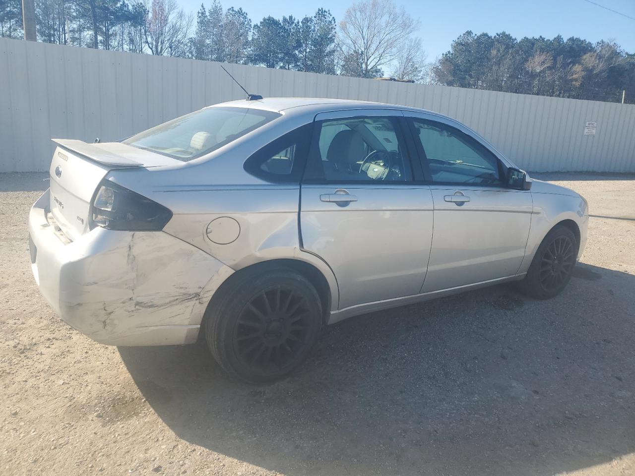 2011 Ford Focus - Image 3