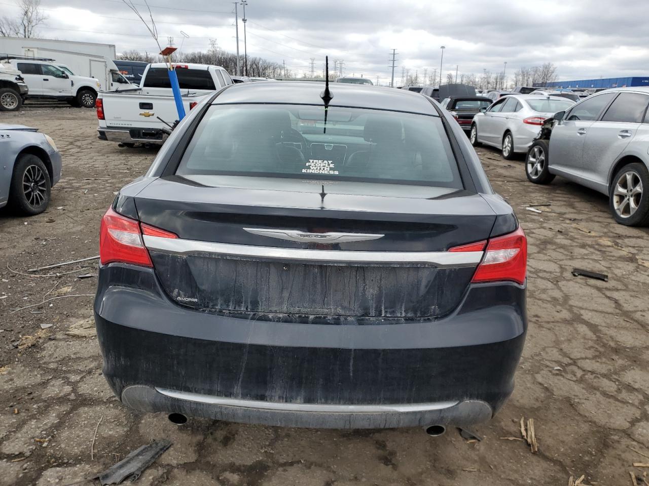 2014 Chrysler 200 - Image 6