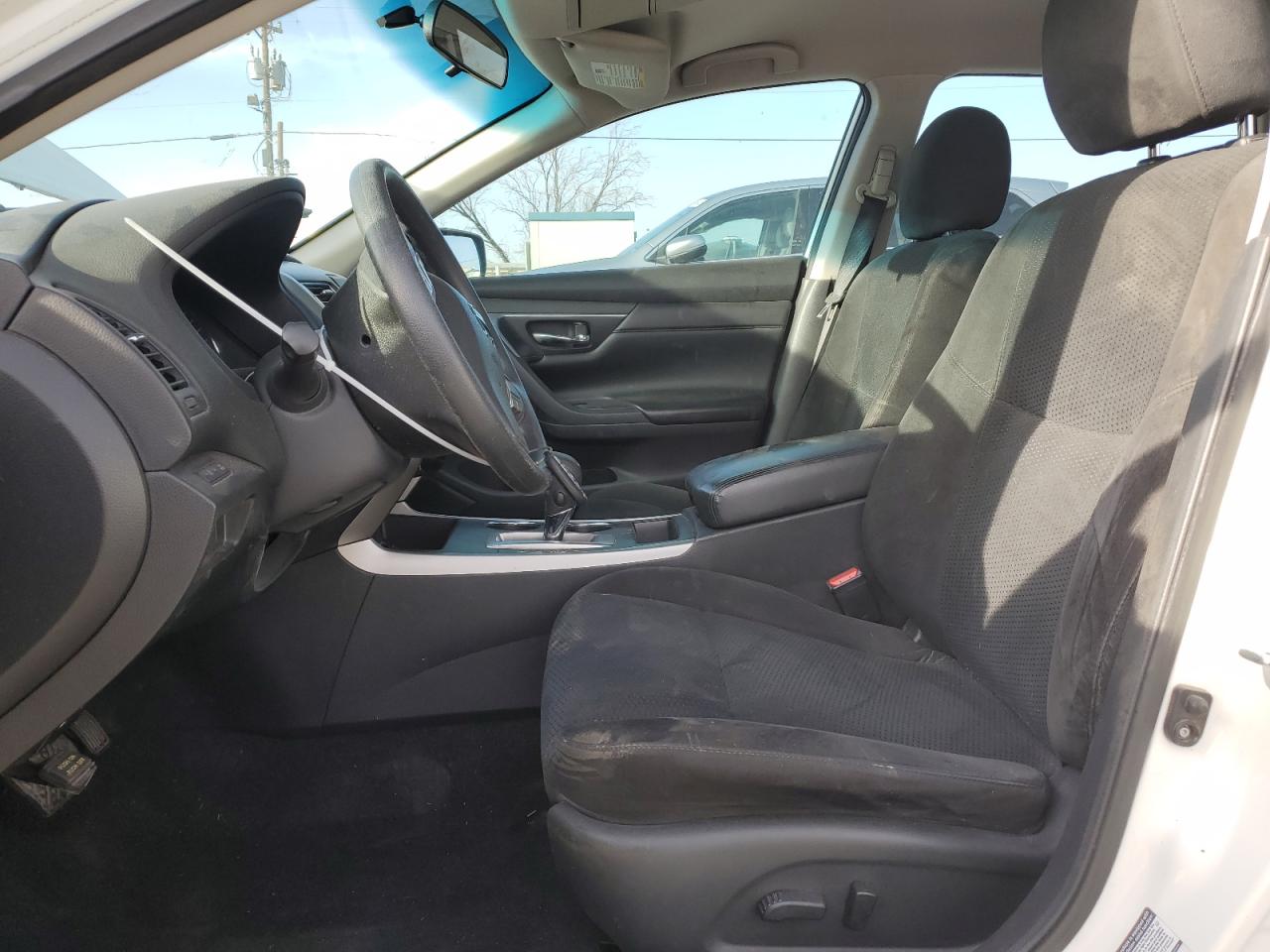 2015 Nissan Altima - Image 7
