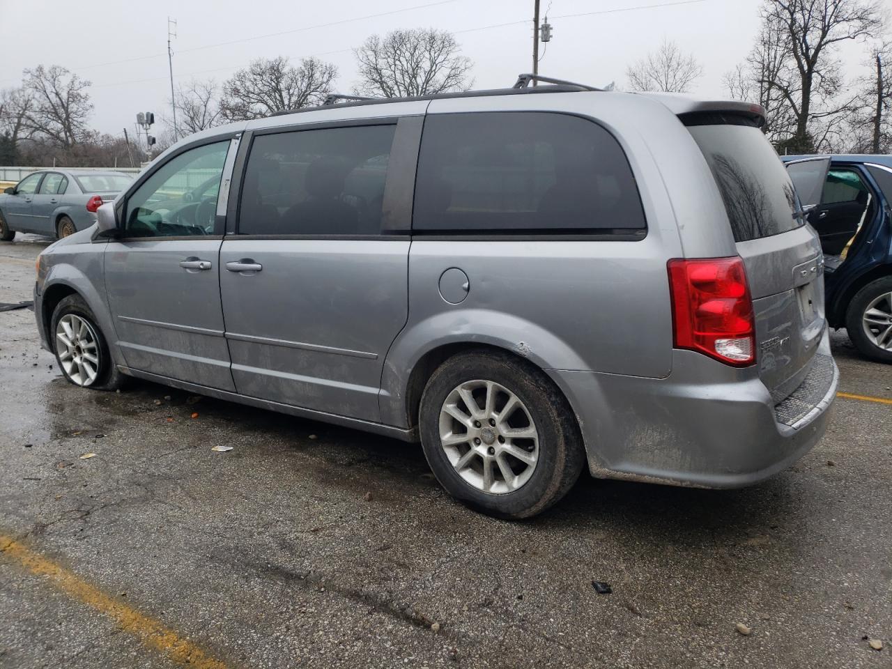 2013 Dodge Caravan - Image 2
