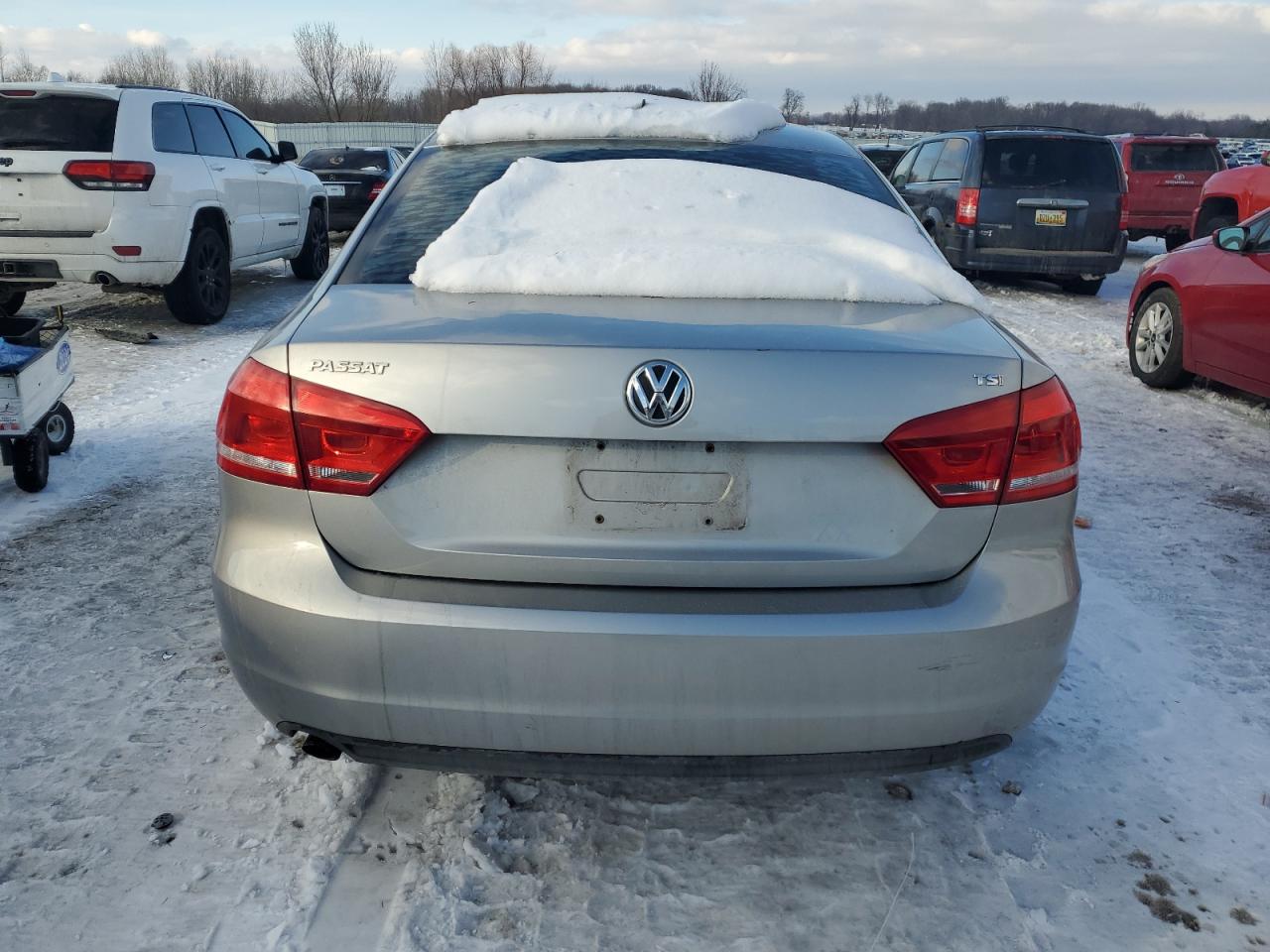 2014 Volkswagen Passat - Image 6