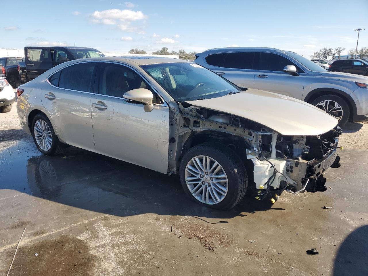 2017 Lexus ES - Image 4