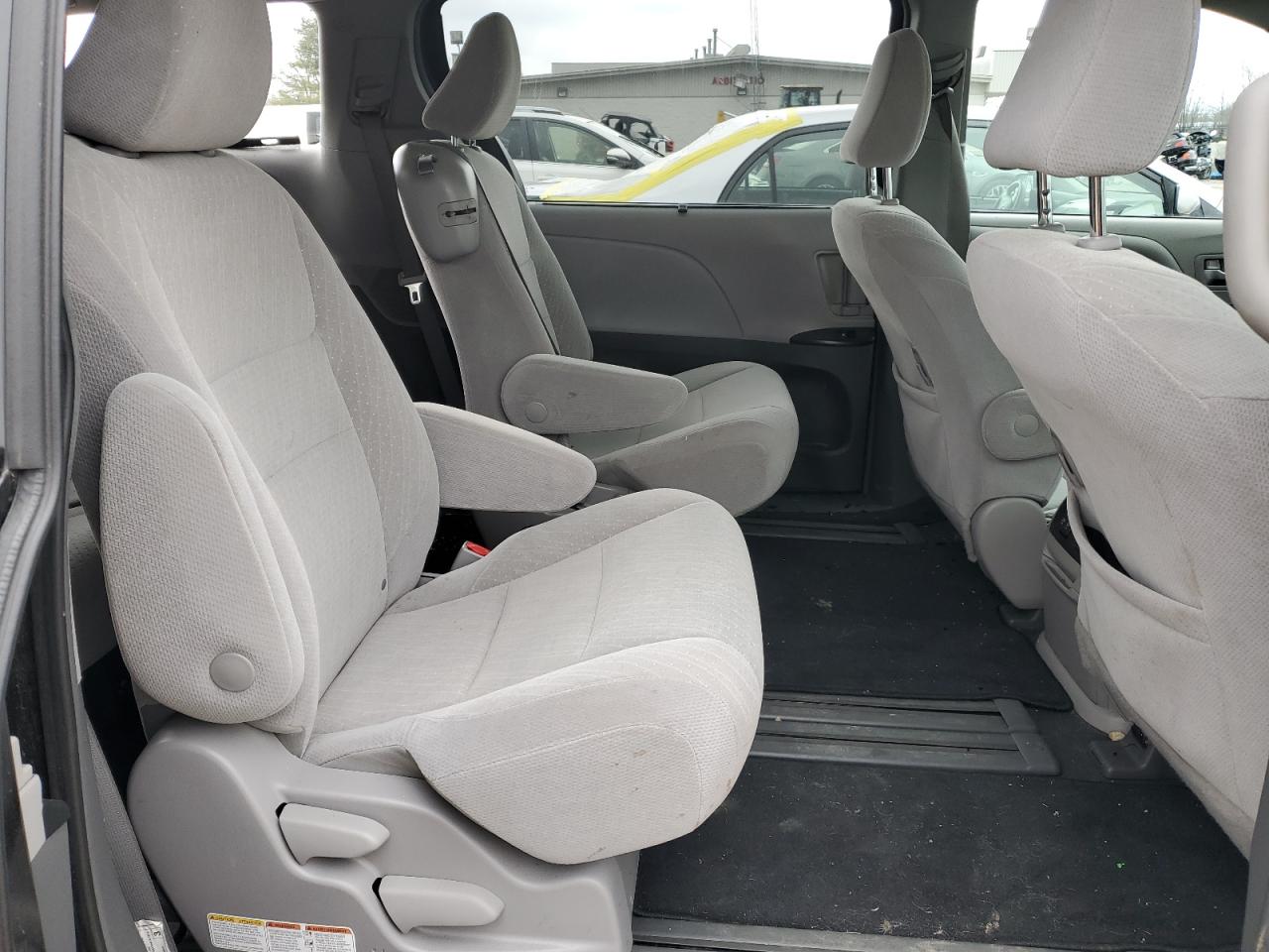 2019 Toyota Sienna - Image 11