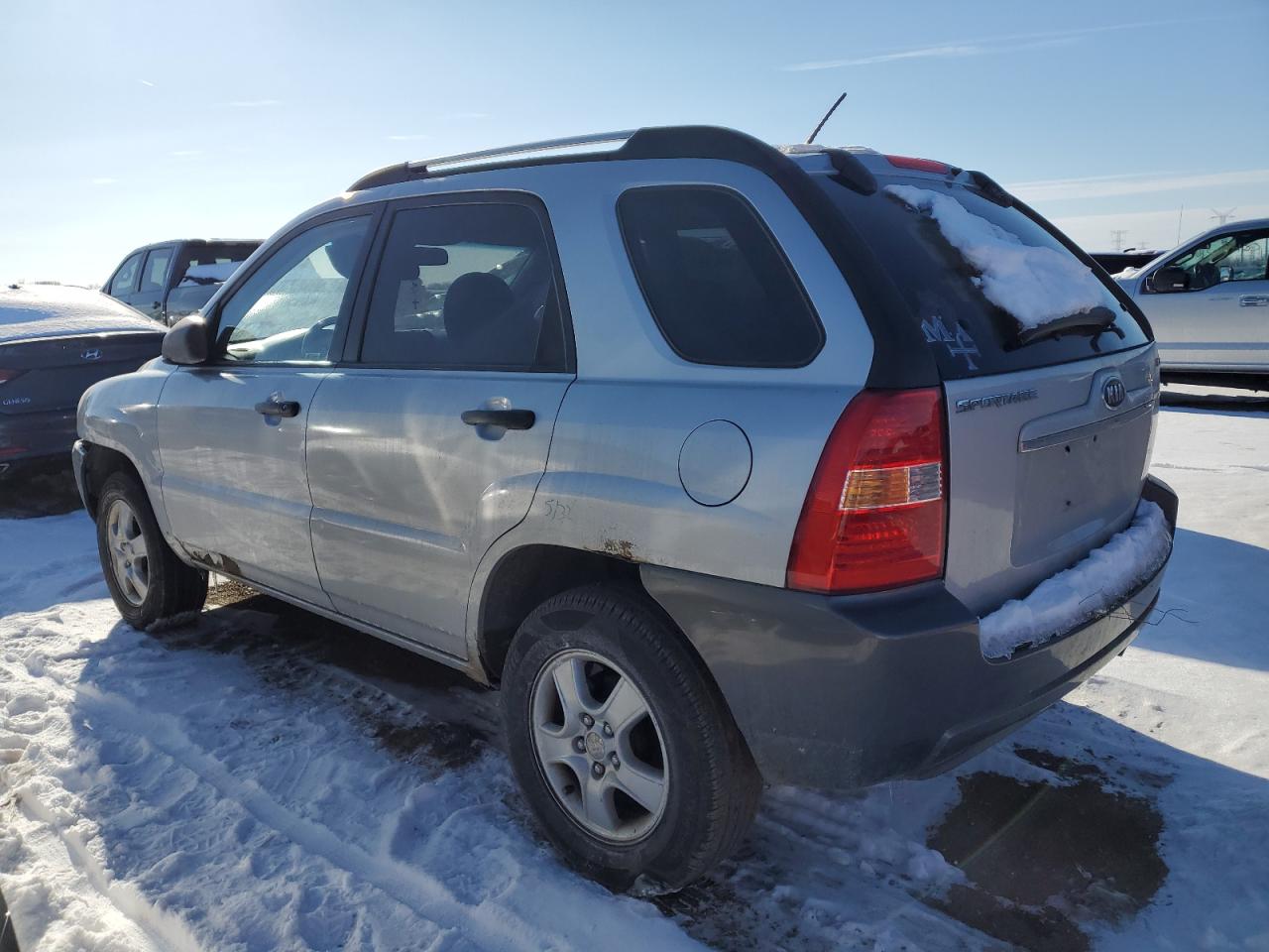 2007 Kia Sportage - Image 2