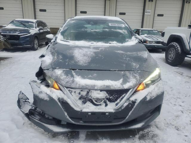  NISSAN LEAF 2019 Srebrny