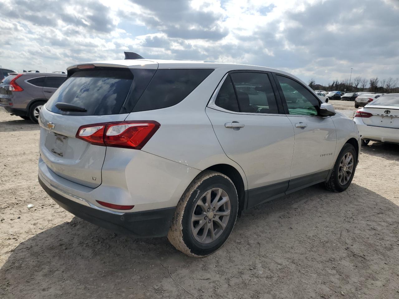 2019 Chevrolet Equinox - Image 3