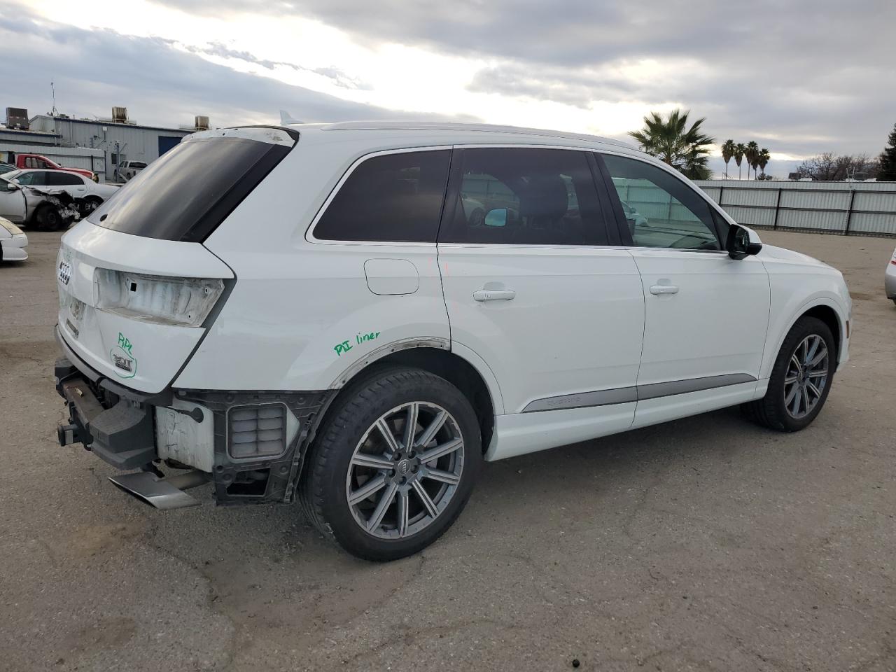 2017 Audi Q7 - Image 3