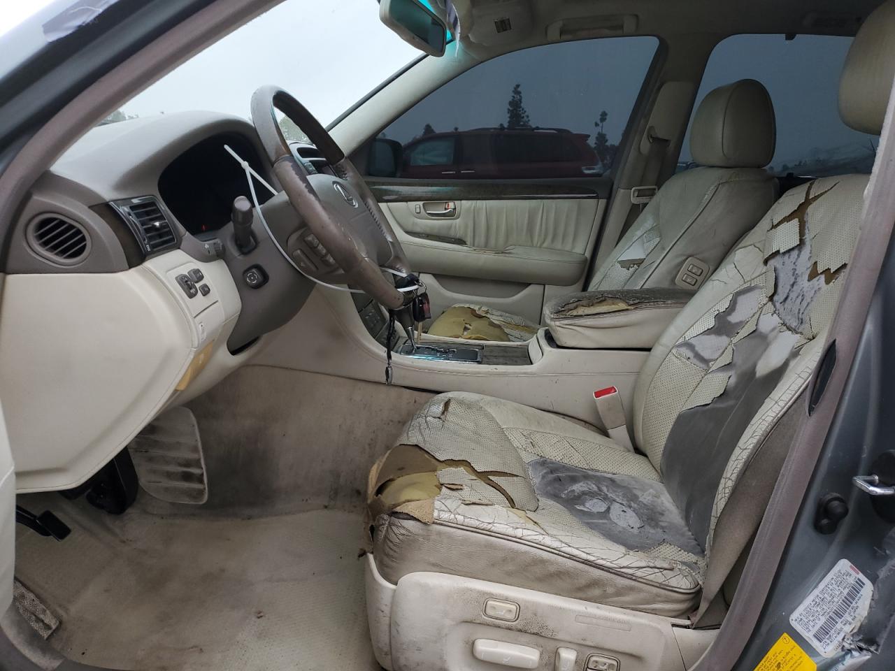 2001 Lexus LS - Image 7
