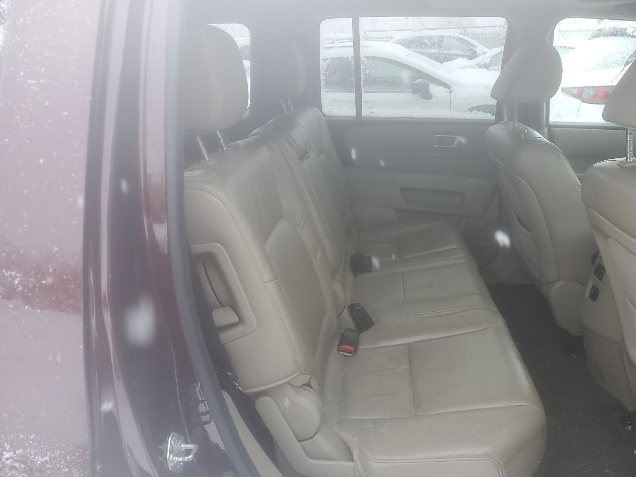 2015 Honda Pilot - Image 11