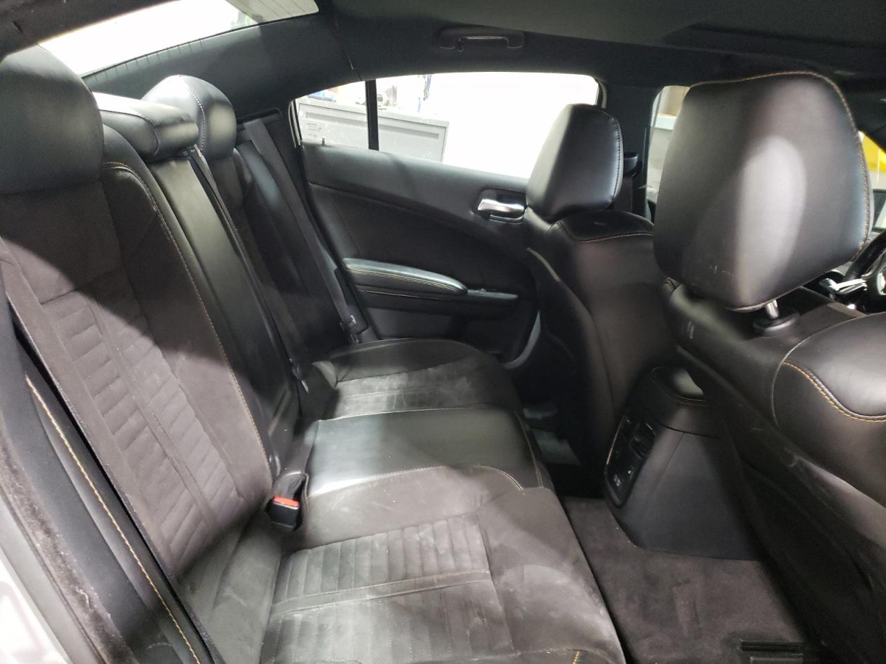 2017 Dodge Charger - Image 10