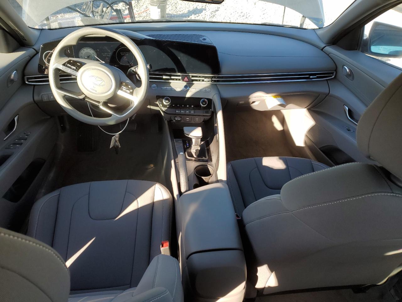 2024 Hyundai Elantra - Image 8