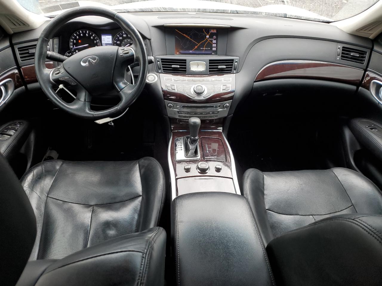2013 Infiniti M - Image 8
