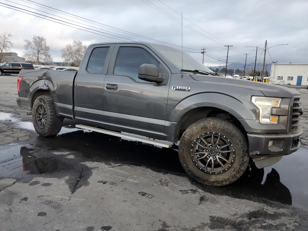 2015 Ford F-150 - Image 4