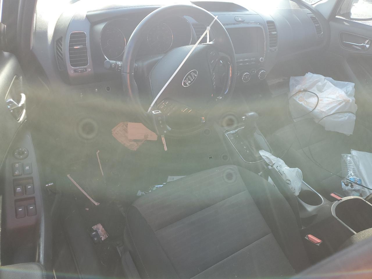 2018 Kia Forte - Image 8