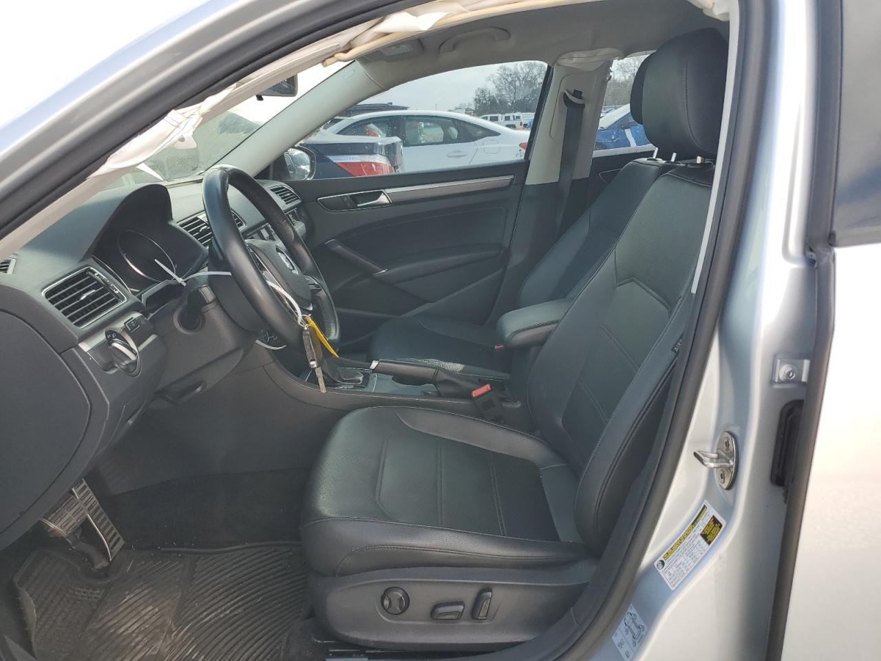 2018 Volkswagen Passat - Image 7