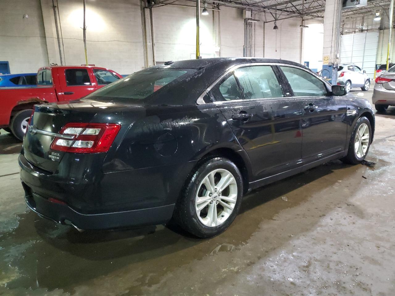 2015 Ford Taurus - Image 3