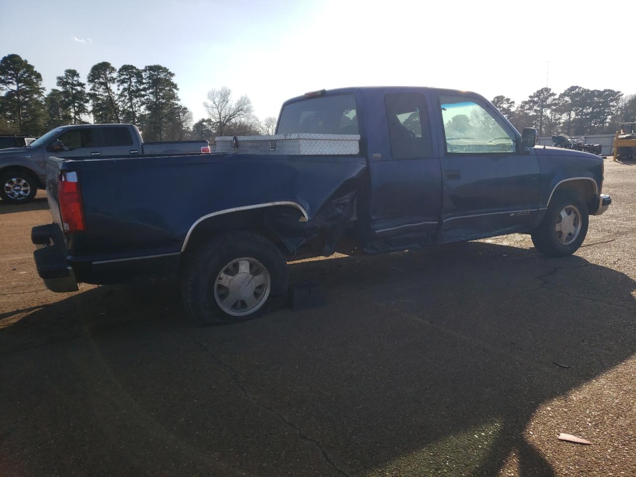 1994 Chevrolet GMT-400 - Image 3