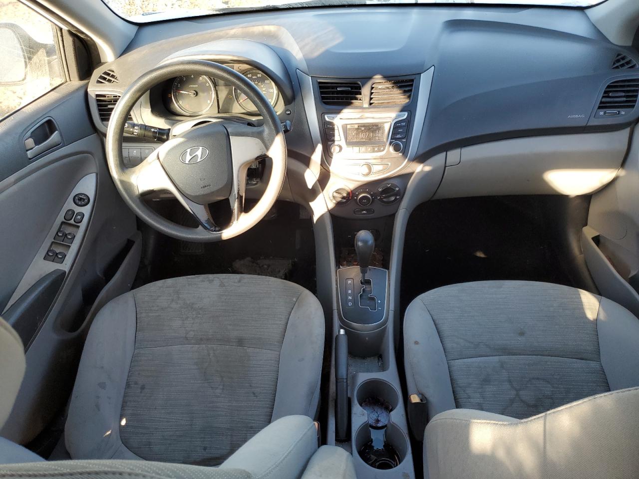 2015 Hyundai Accent - Image 8