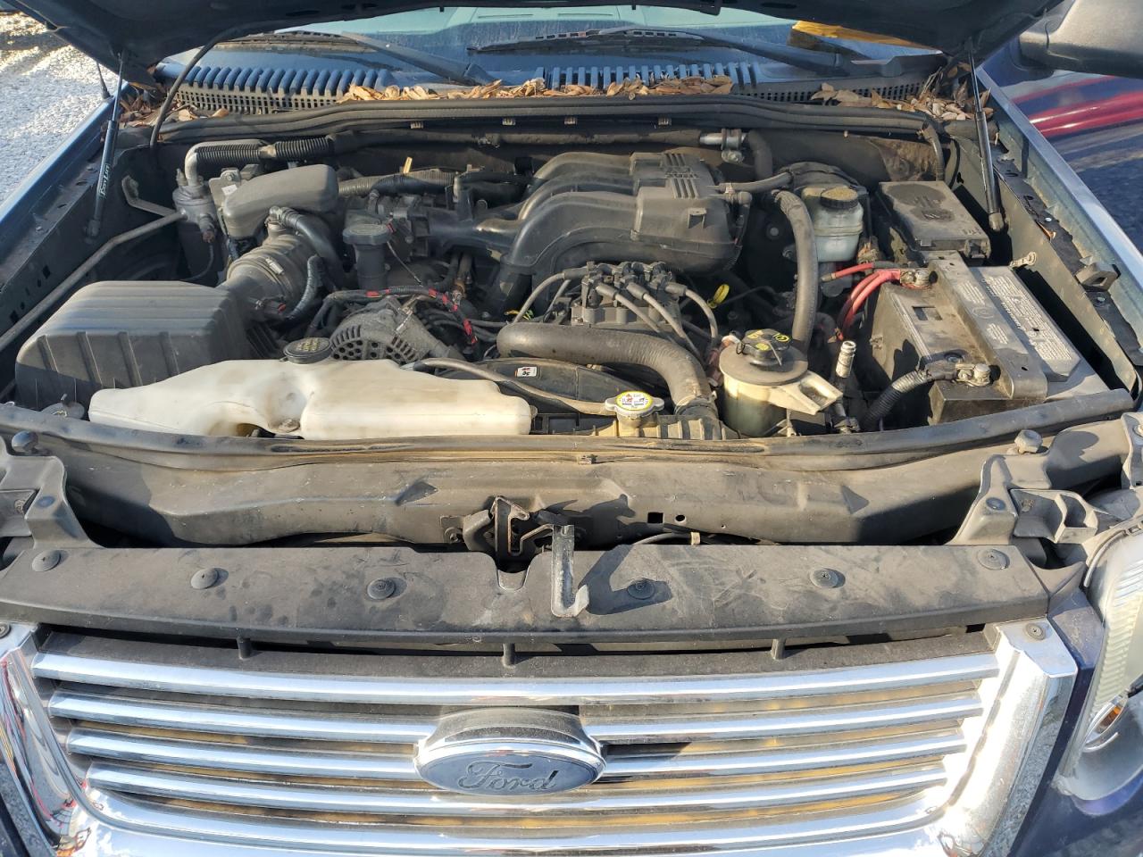 2006 Ford Explorer - Image 13