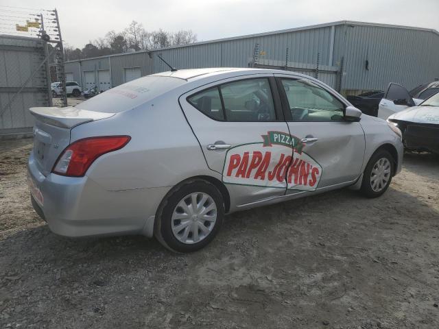  NISSAN VERSA 2017 Сріблястий
