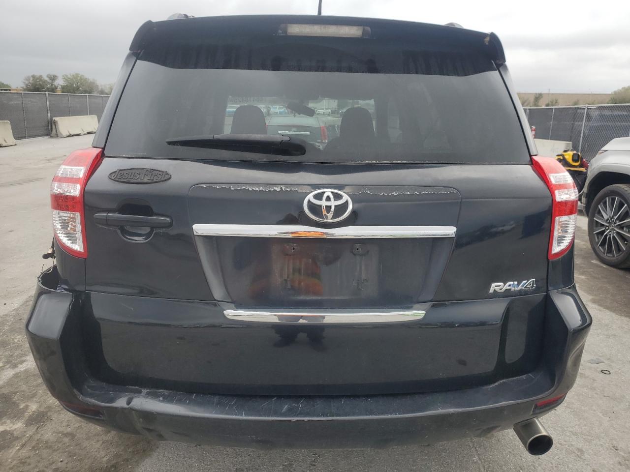 2011 Toyota RAV 4 - Image 6