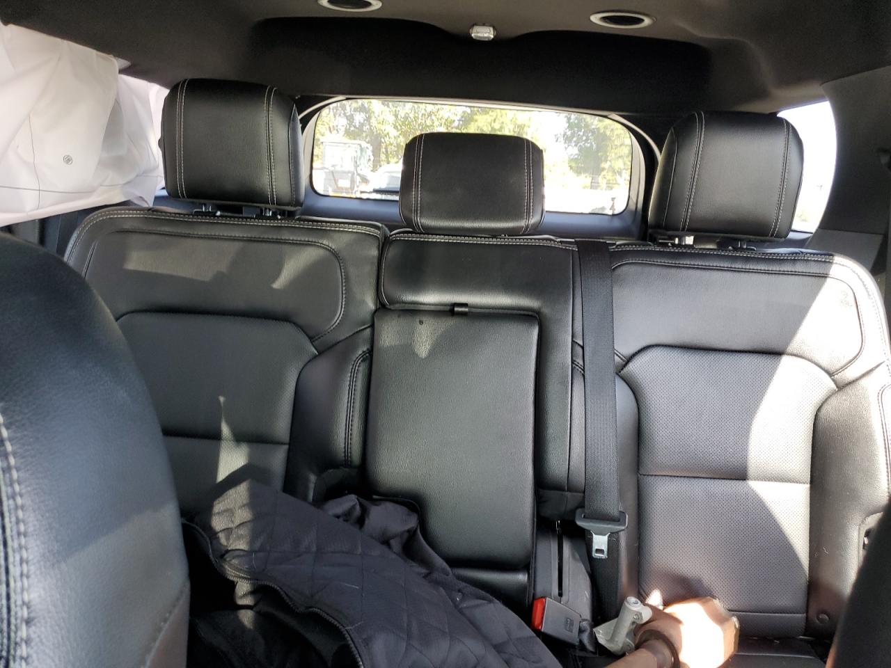 2017 Ford Explorer - Image 10