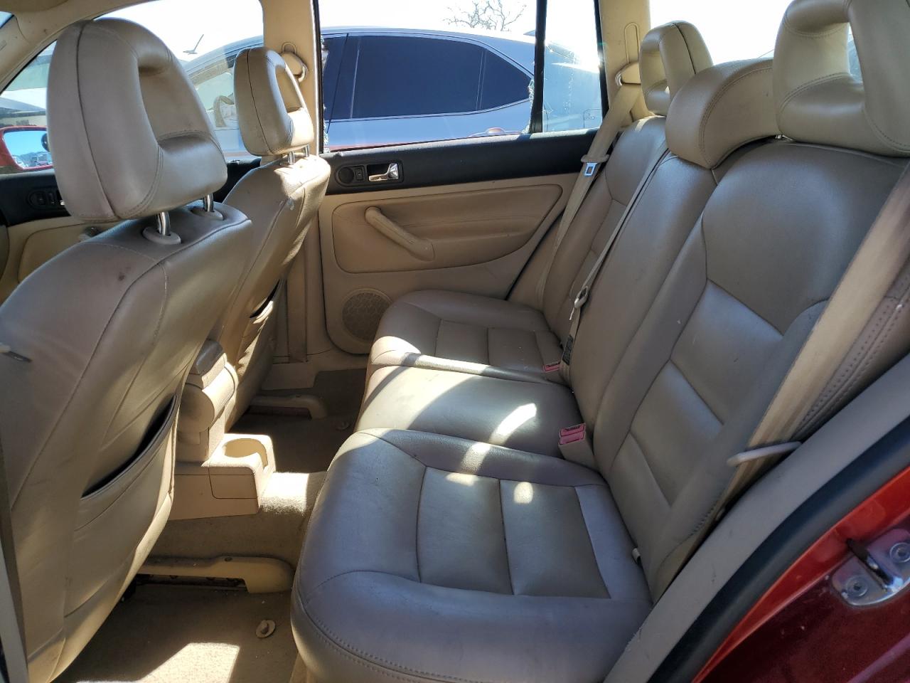 2004 Volkswagen Jetta - Image 10
