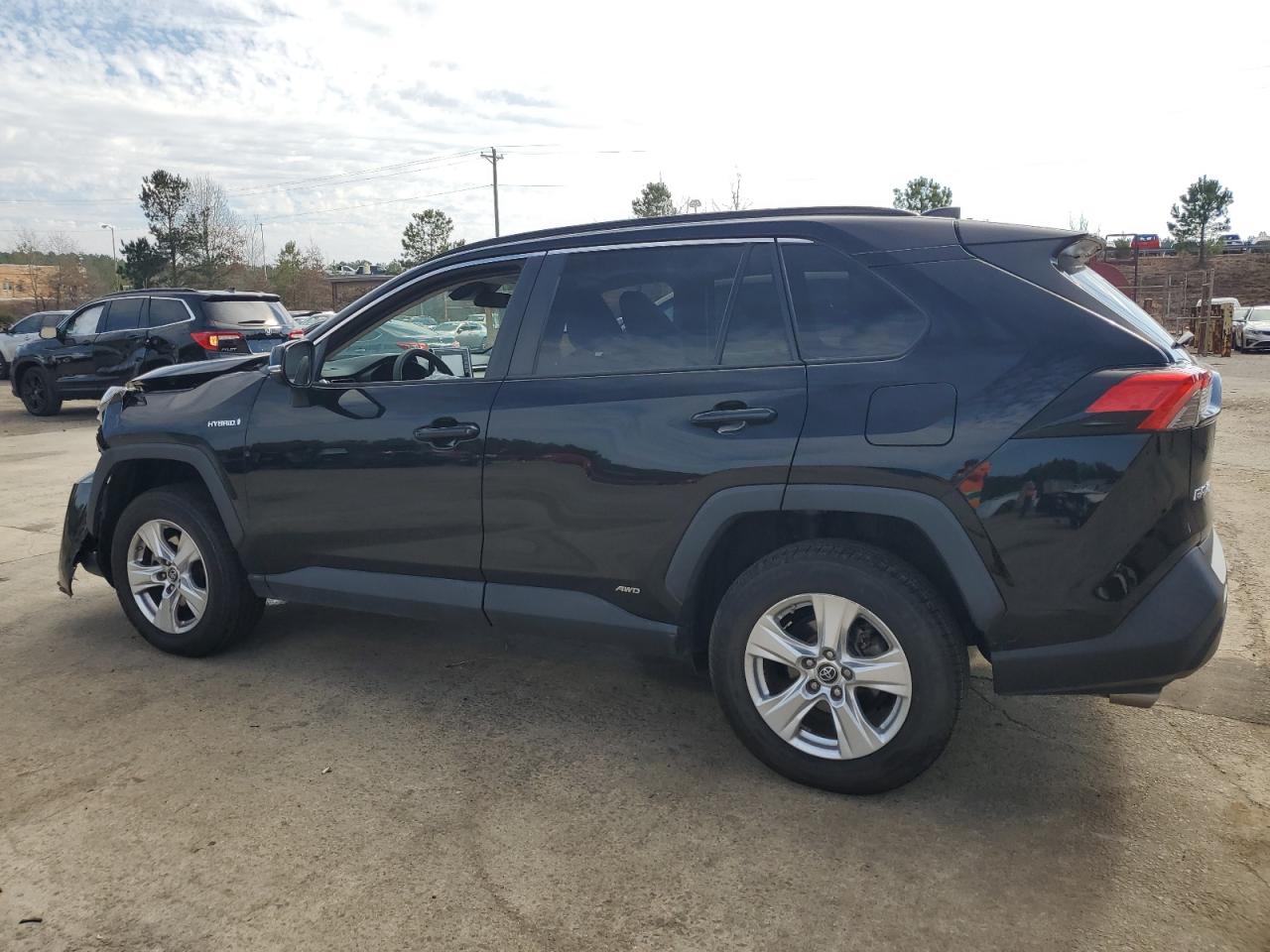 2019 Toyota RAV 4 - Image 2