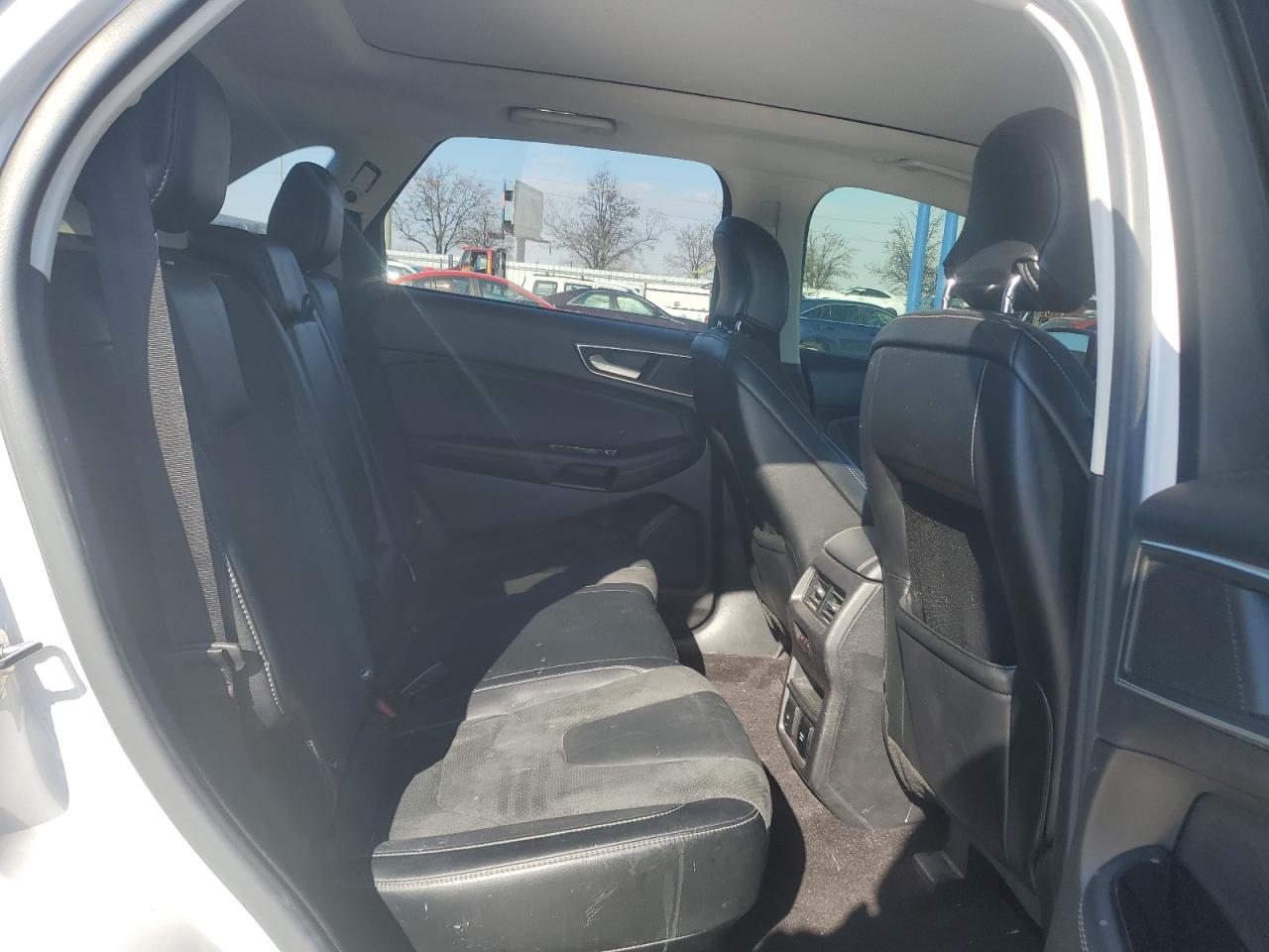 2016 Ford Edge - Image 11