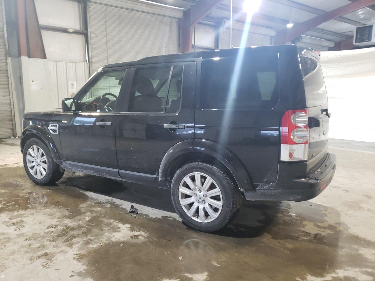 2013 Land Rover LR4 - Image 2